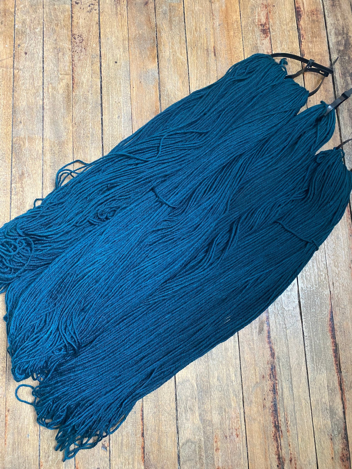 DK - Extra-fine Merino (85%) / Nylon (15%)