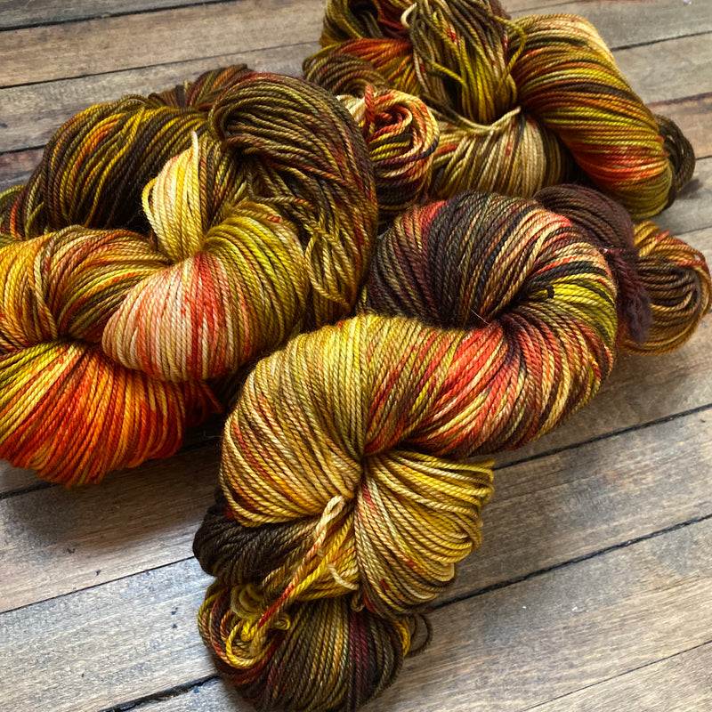 hand dyed yarn Canada colourful yellow brown red tiger eye inspired