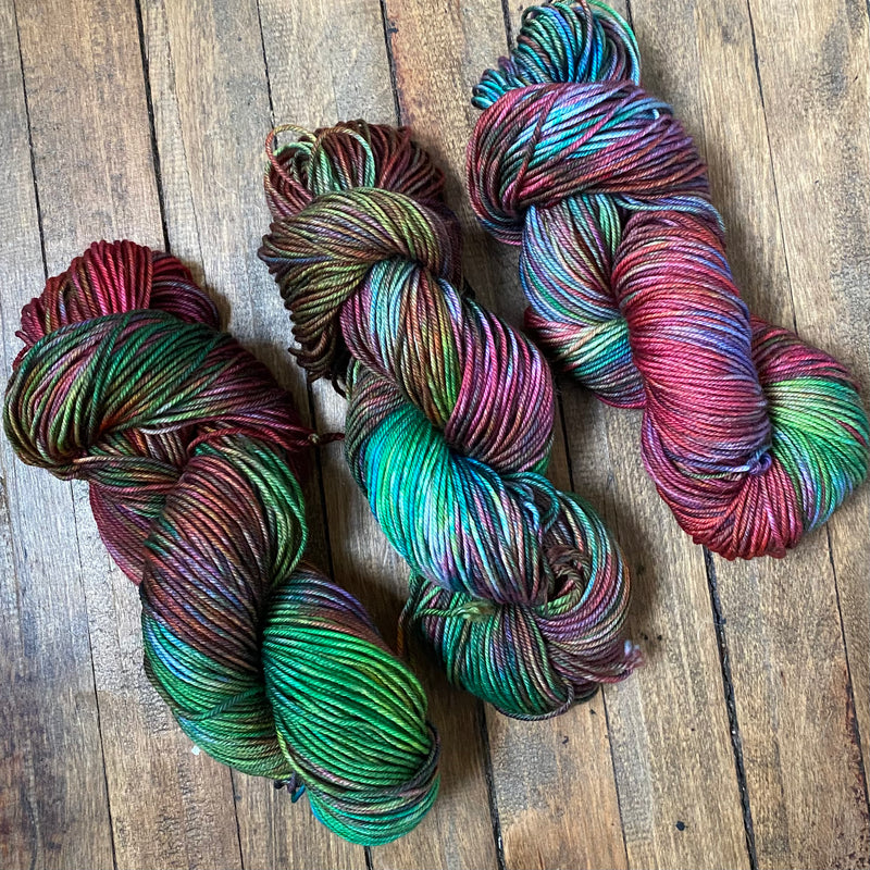 hand dyed yarn Canada blue red green worsted saturated